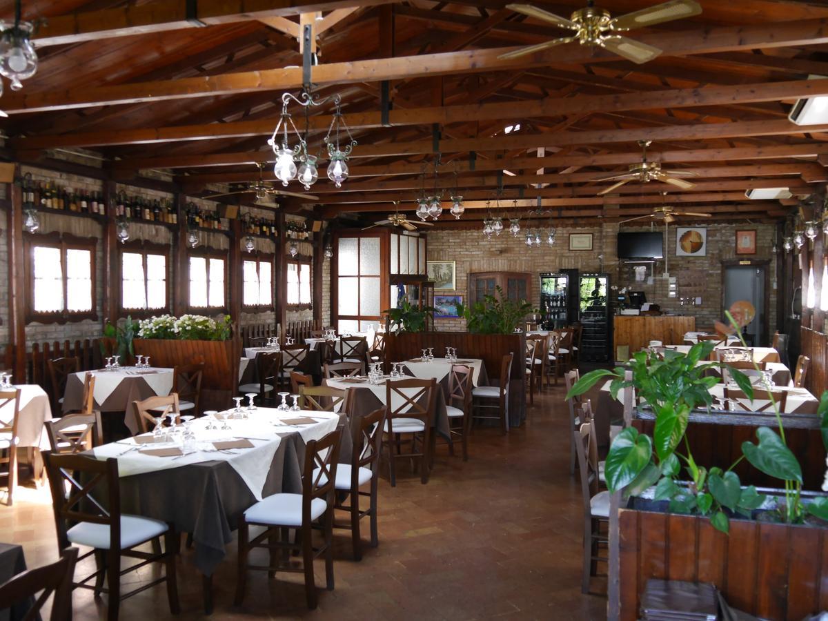 La Cantinella Ostra Bagian luar foto