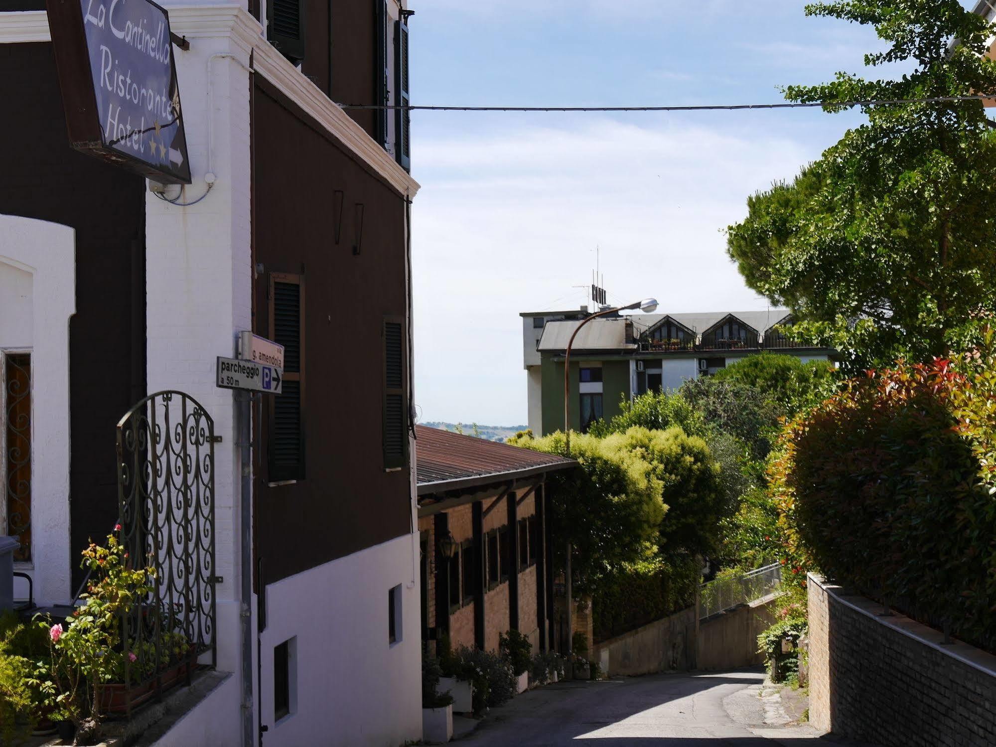 La Cantinella Ostra Bagian luar foto